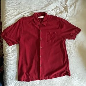 Tommy Bahama Men’s 100% Silk Original Fit Button Down Shirt. Size L, Color Red